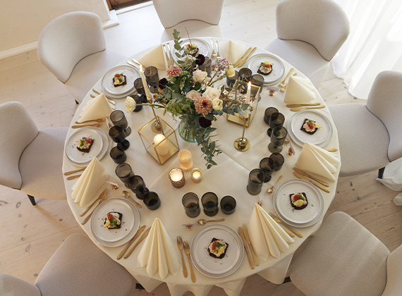 Cream wedding table setting
