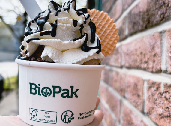 Eiscafe Segalla nutze Eisbecher und Löffel von BioPak
